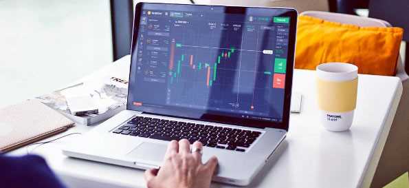 Manfaatkan kesempatan untuk berlatih tanpa risiko finansial dengan akun demo gratis Trading Binary Options